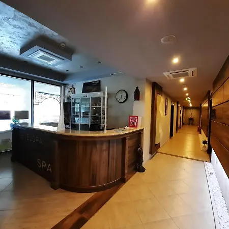 Private By The Sea With A Large Terrace In Hotel! Appartamento Pomorie