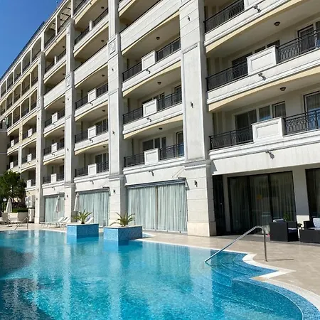 Private By The Sea With A Large Terrace In Hotel! Appartamento *