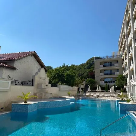 Private By The Sea With A Large Terrace In Hotel! Appartamento *