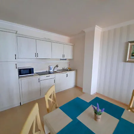 Appartamento Private By The Sea With A Large Terrace In Hotel!