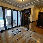 Private By The Sea With A Large Terrace In Hotel! アパート ポモリエ