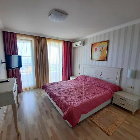 Private By The Sea With A Large Terrace In Hotel! פומורי