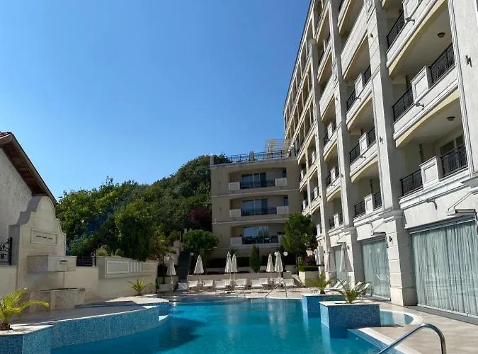 Private By The Sea With A Large Terrace In Hotel! 公寓