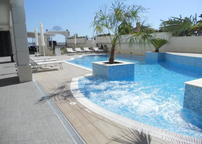 Private By The Sea With A Large Terrace In Hotel! * 帕莫瑞