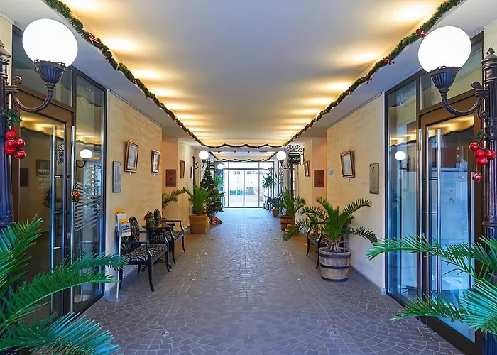 公寓 Private By The Sea With A Large Terrace In Hotel!